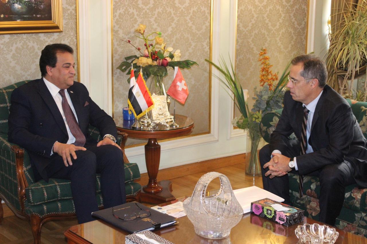   وزير التعليم العالي يستقبل السفير السويسري بالقاهرة
