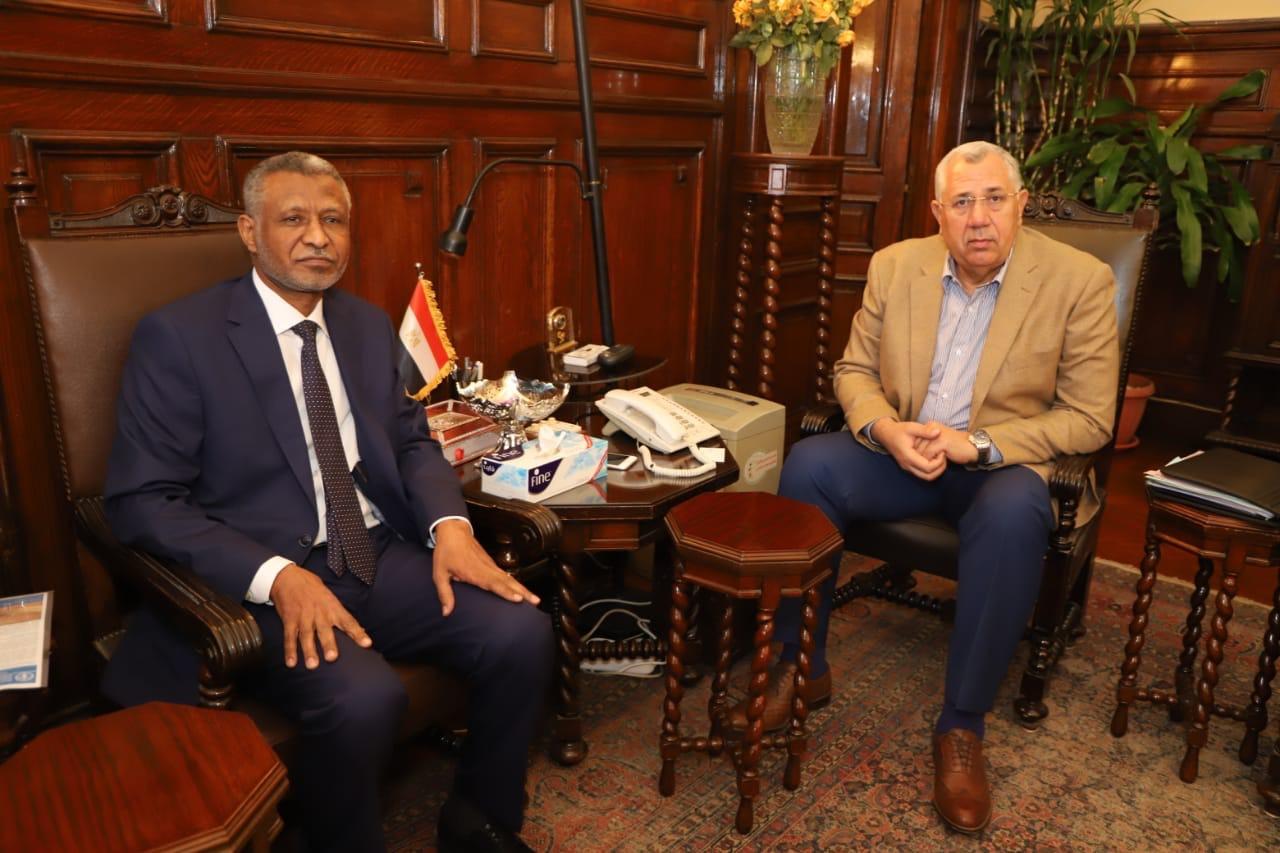   وزير الزراعة يستقبل المدير القطري لـ«الفاو» في مصر.. ويؤكد أهمية استمرار التعاون بين الجانبين