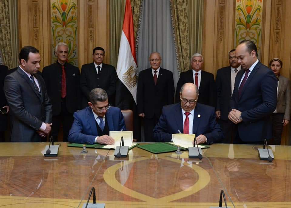   العصار يشهد توقيع بروتوكول بين«الأكاديمية المصرية» و «مدينة زويل» فى مجالات البحث العلمى
