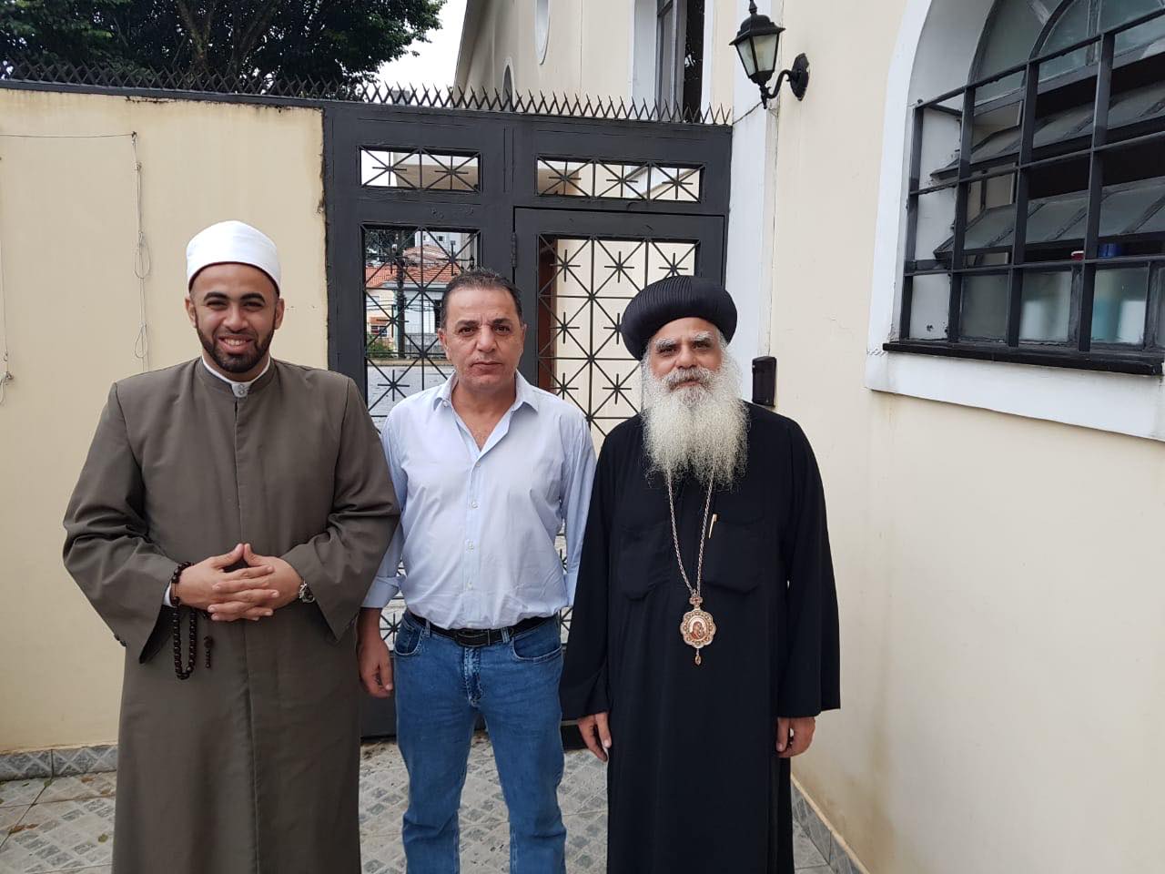   «المؤسسات الإسلامية والأوقاف» يهنئان راعي الكنيسة المصرية في البرازيل بعيد الميلاد المجيد