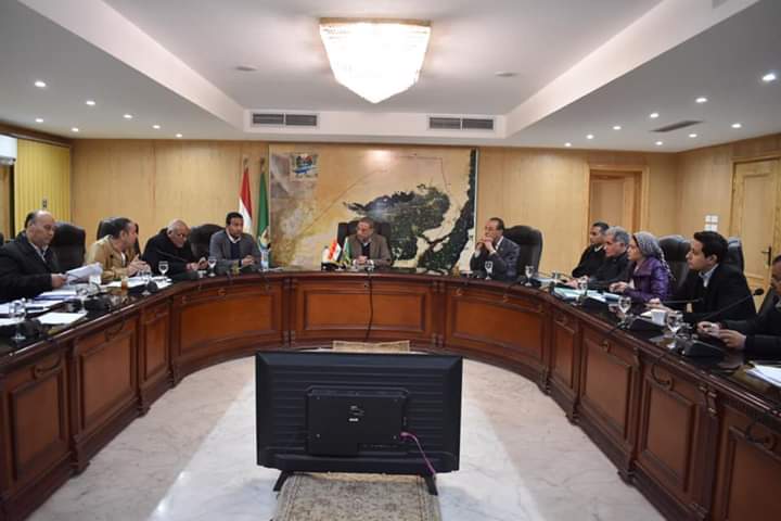   محافظ الفيوم يعقد اللقاء الدوري مع أعضاء مجلس النواب
