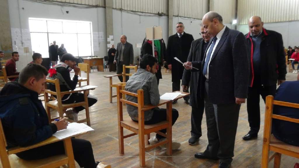   رئيس جامعة المنيا يتفقد امتحانات كليتي التربية «الفنية» و«الرياضية»