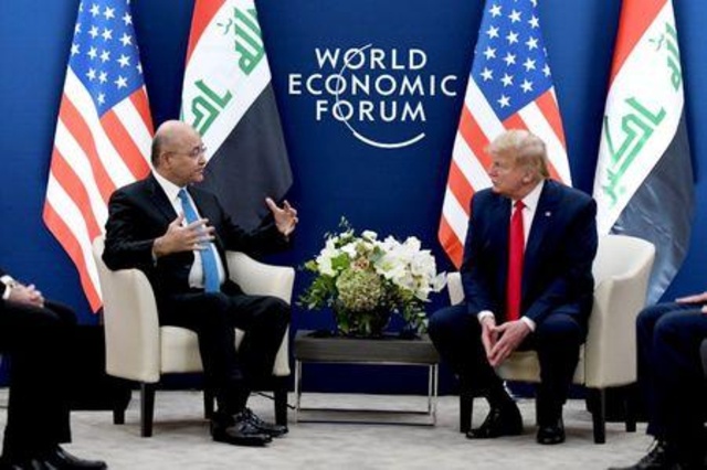   الرئيس العراقي بحث مع ترامب في دافوس خفض القوات الأجنبية