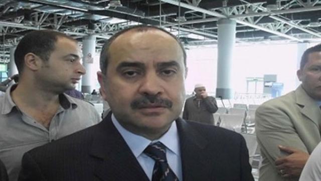   وزير الطيران فى جولة تفقدية مفاجئة لمستشفي مصر للطيران