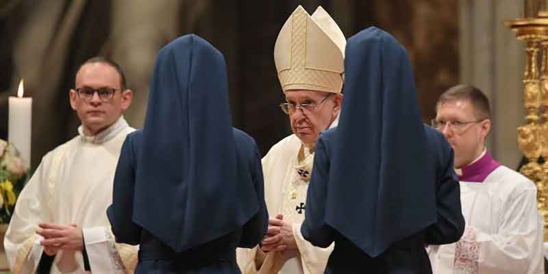   فى أول عظات العام الجديد البابا فرنسيس: استغلال أجساد النساء من خلال النزعة الاستهلاكية «تدنيس لله»