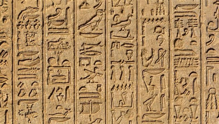   خبير بجامعة كاليفورنيا يتغزل في الكتابة الفرعونية ويحذر من تأثير التكنلوجيا على الخطوط الصينية القديمة....!!