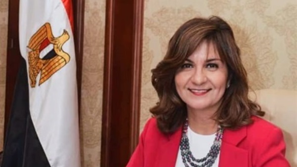   وزيرة الهجرة: إعادة جميع المصريين العالقين بالخارج قبل عيد الفطر