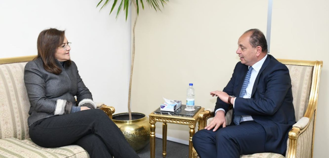   وزيرة التخطيط تلتقي الرئيس التنفيذى لشركة «ذارو» العالمية لبحث فرص الاستثمار المتاحة مع صندوق مصر السيادى
