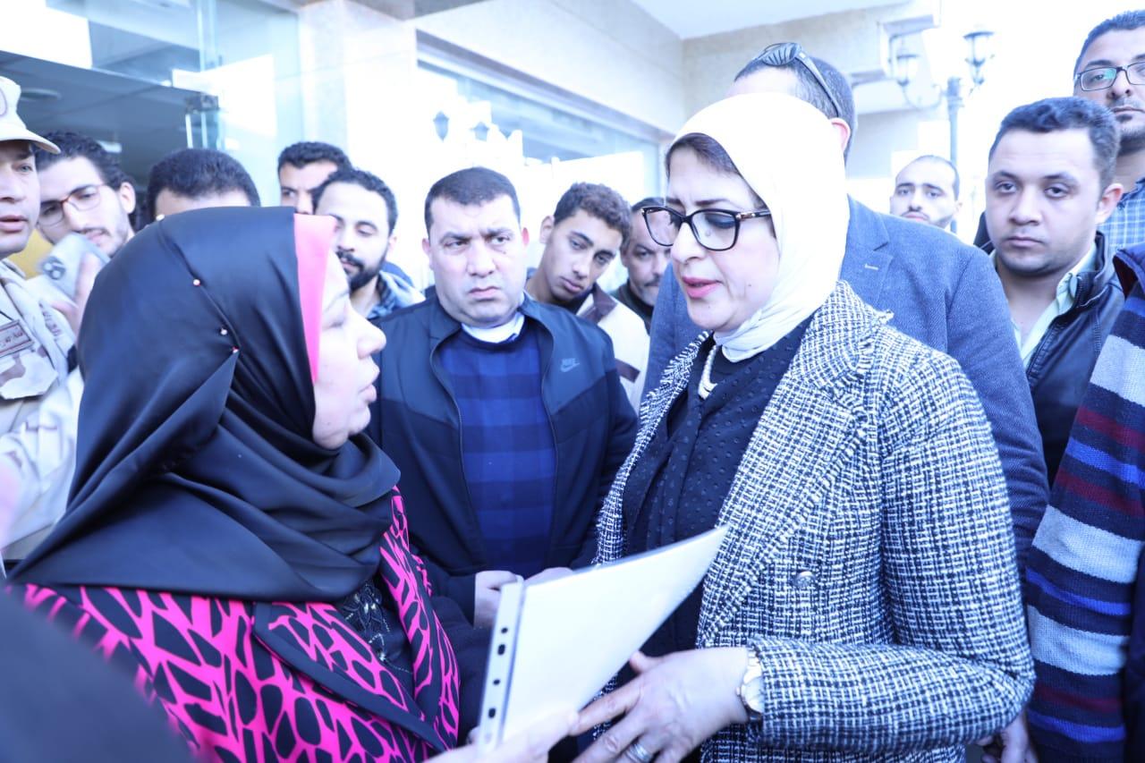   وزيرة الصحة تتفقد مستشفى أبورديس بجنوب سيناء وتستجيب لمطالب المرضى