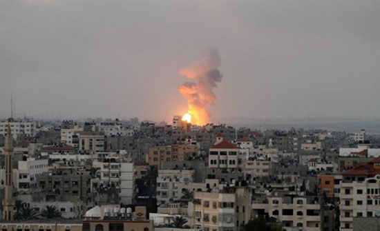   طائرات الاحتلال الإسرائيلي تقصف موقعا جنوب قطاع غزة