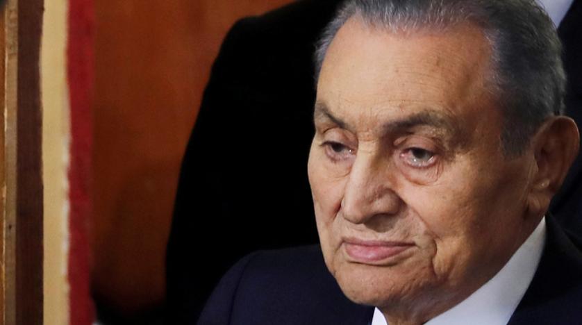   السفارة المصرية بالكويت تفتح سجل العزاء فى وفاة الرئيس الأسبق محمد حسنى مبارك