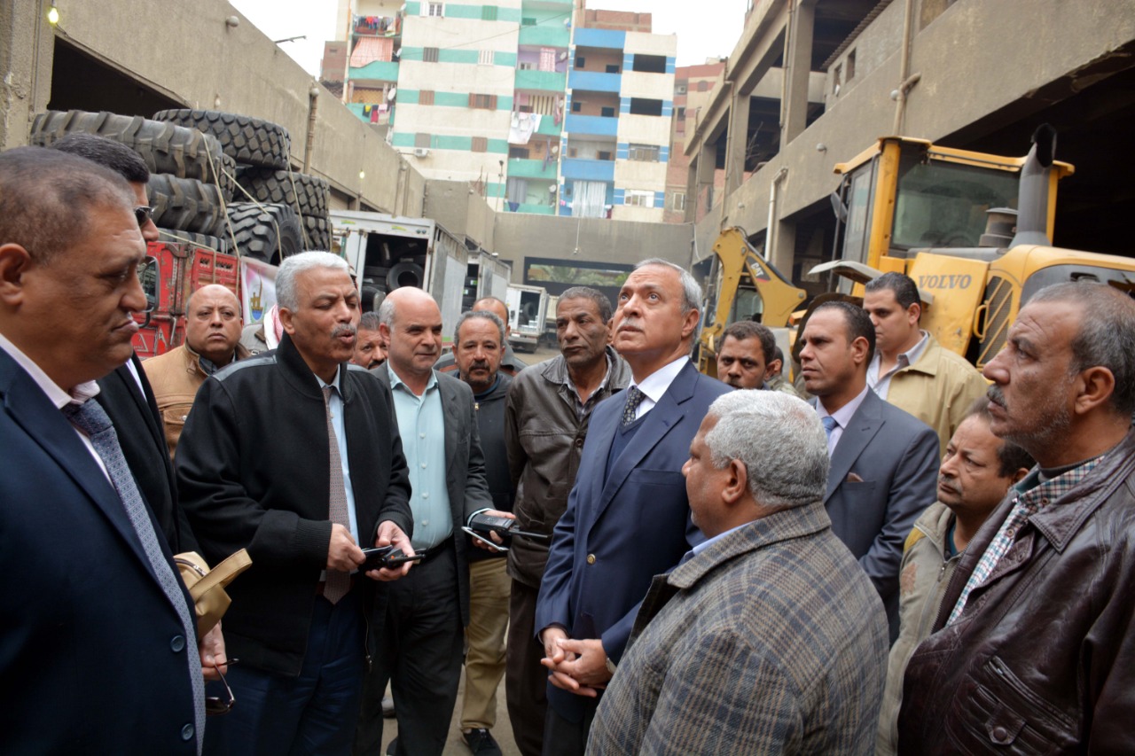   محافظ القليوبية يتفقد الحملة الميكانيكية لحي شرق شبرا الخيمة للبدء في إصلاح المعدات المتعطله بالمحافظة بتمويل 51 مليون جنيه 