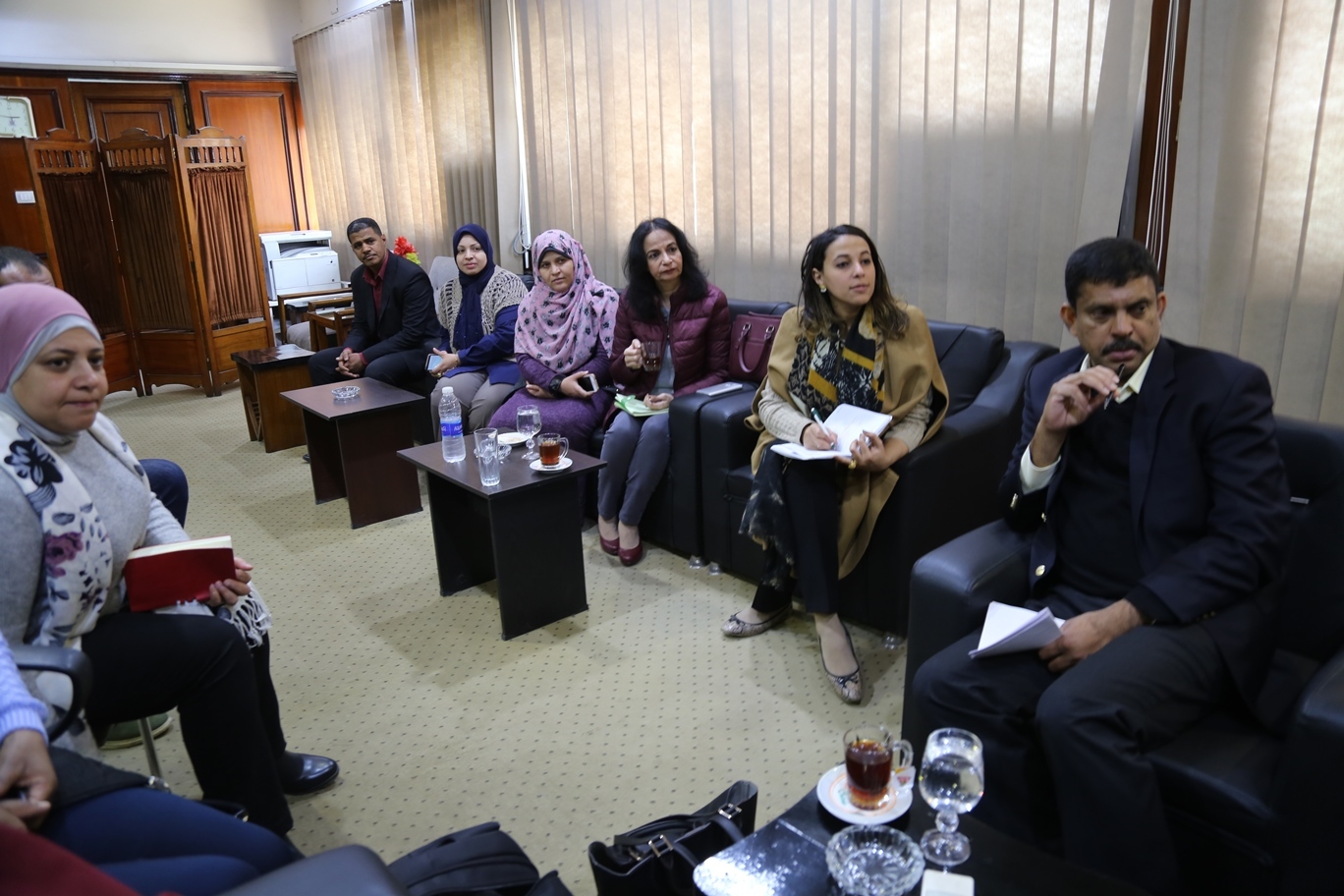    سكرتير عام محافظة قنا يعقد اجتماع لمناقشة ملف حماية الطفل