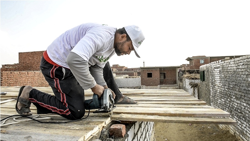   بالتعاون مع صندوق تحيا مصر الأورمان بدأت العمل فى إعادة إعمار (60) منزل بقنا