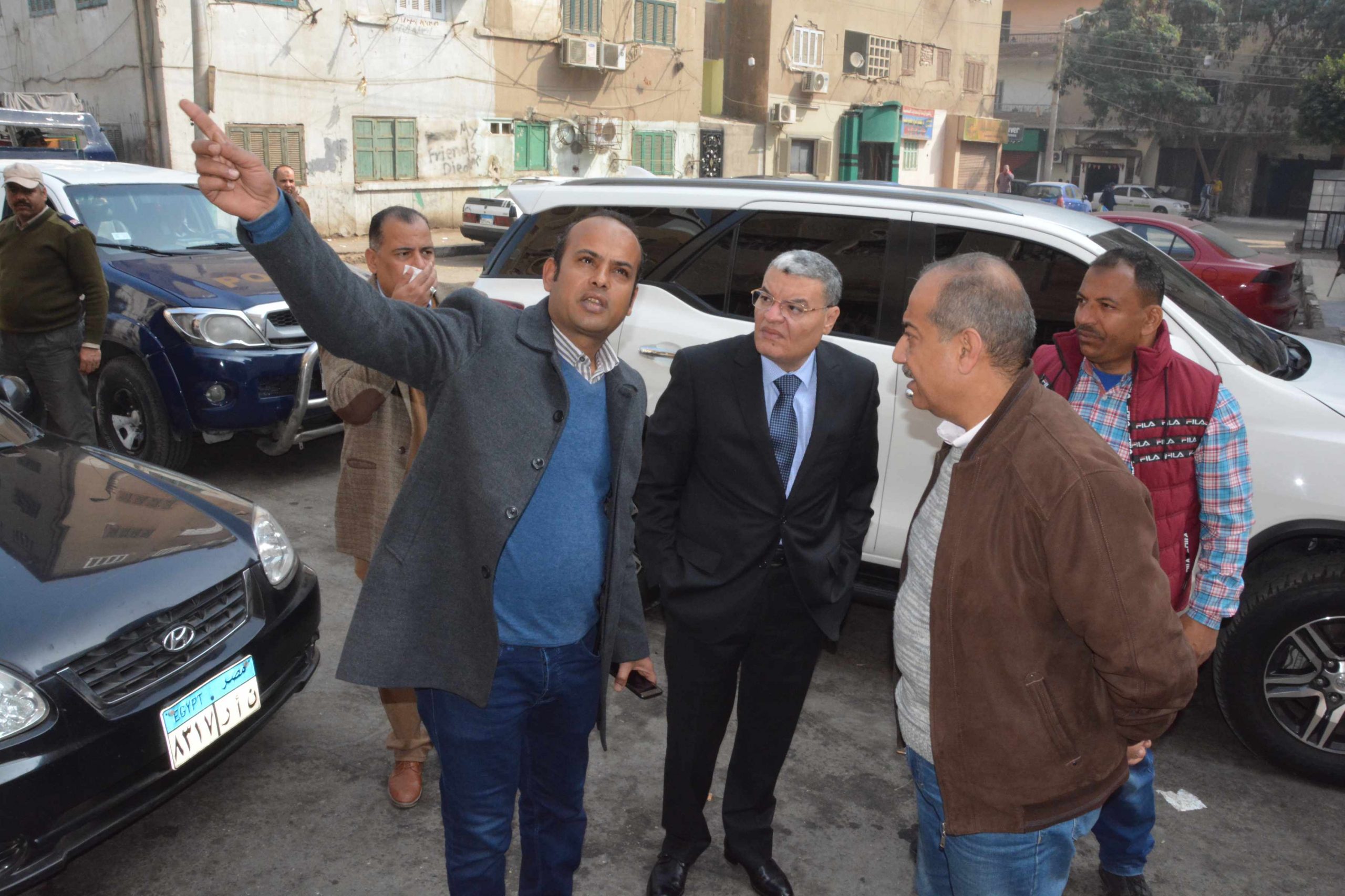 محافظ المنيا يتفقد عددا من «السويقات» لبحث تطويرها والاستفادة منها