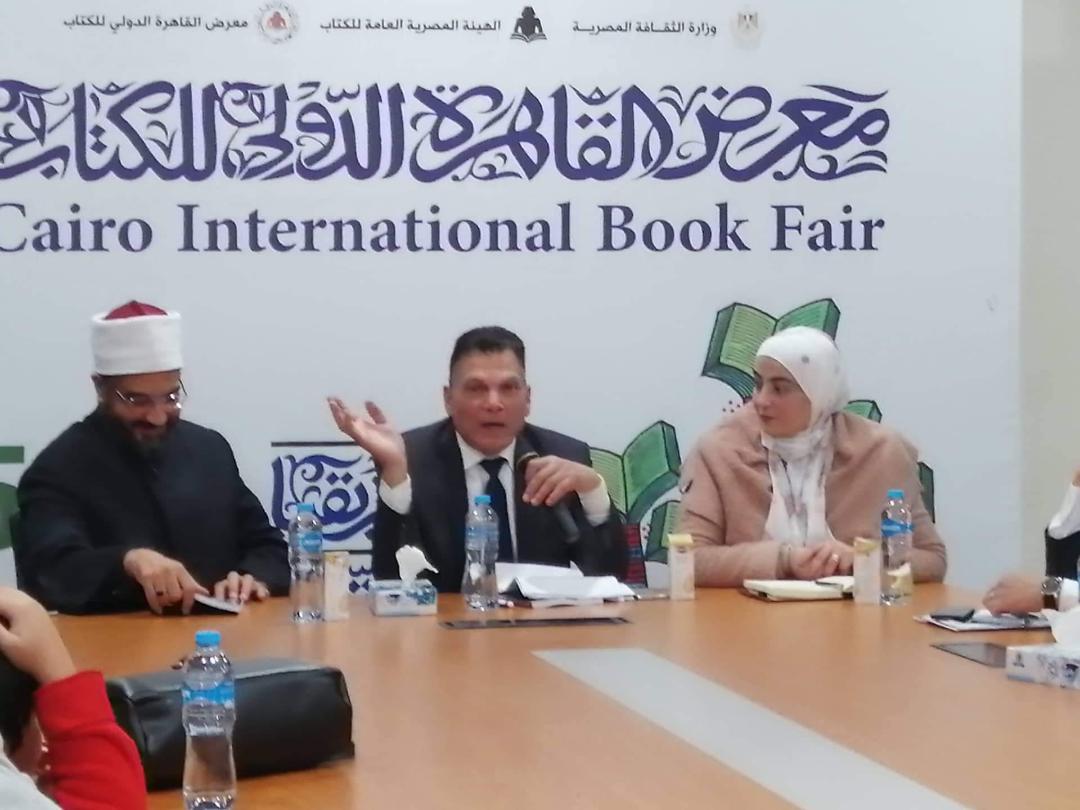 بالصور..  حفل توقيع كتاب خوارج العصر الحديث بمعرض القاهرة للكتاب