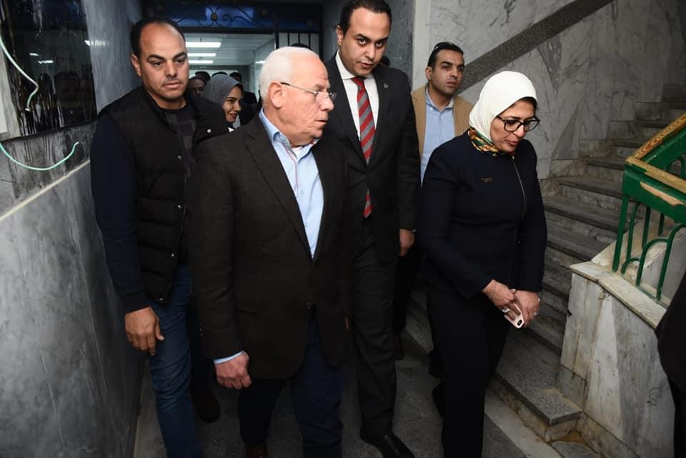   وزيرة الصحة ومحافظ بورسعيد يتفقدان وحدة صحة أسرة «المناخ1»