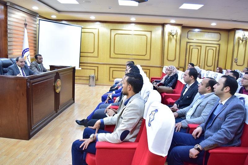   رئيس جامعة بنى سويف يترأس اجتماع أسرة طلاب من أجل مصر
