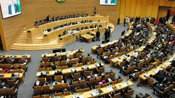   البرلمان الإفريقى يشيد بإنجازات الرئيس السيسى لصالح القارة السمراء