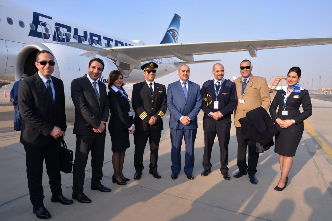   وزير الطيران المدني يستقبل طائرة مصر للطيران الأولي من طراز الإيرباص A320 neo بمطار القاهرة