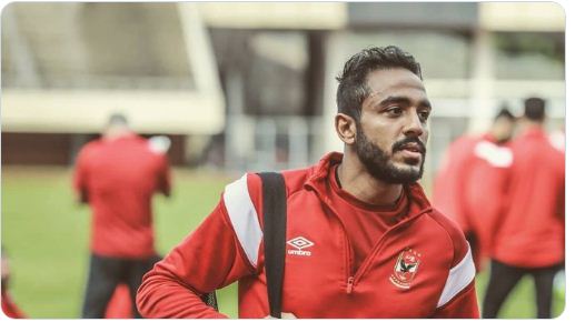   شاهد|| جمهور الأهلي يتضامن مع «كهربا» بعد قرار إيقافه لآخر الموسم