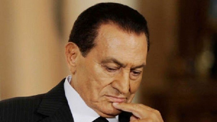   أخر معارك «مبارك» ضد الإخوان.. شهادة رسمية