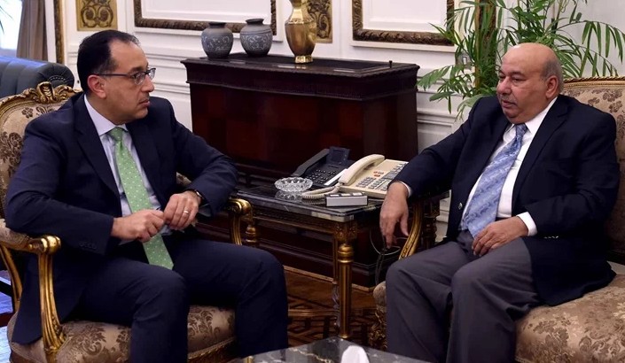   رئيس الوزراء يلتقي السفير الكويتي بالقاهرة