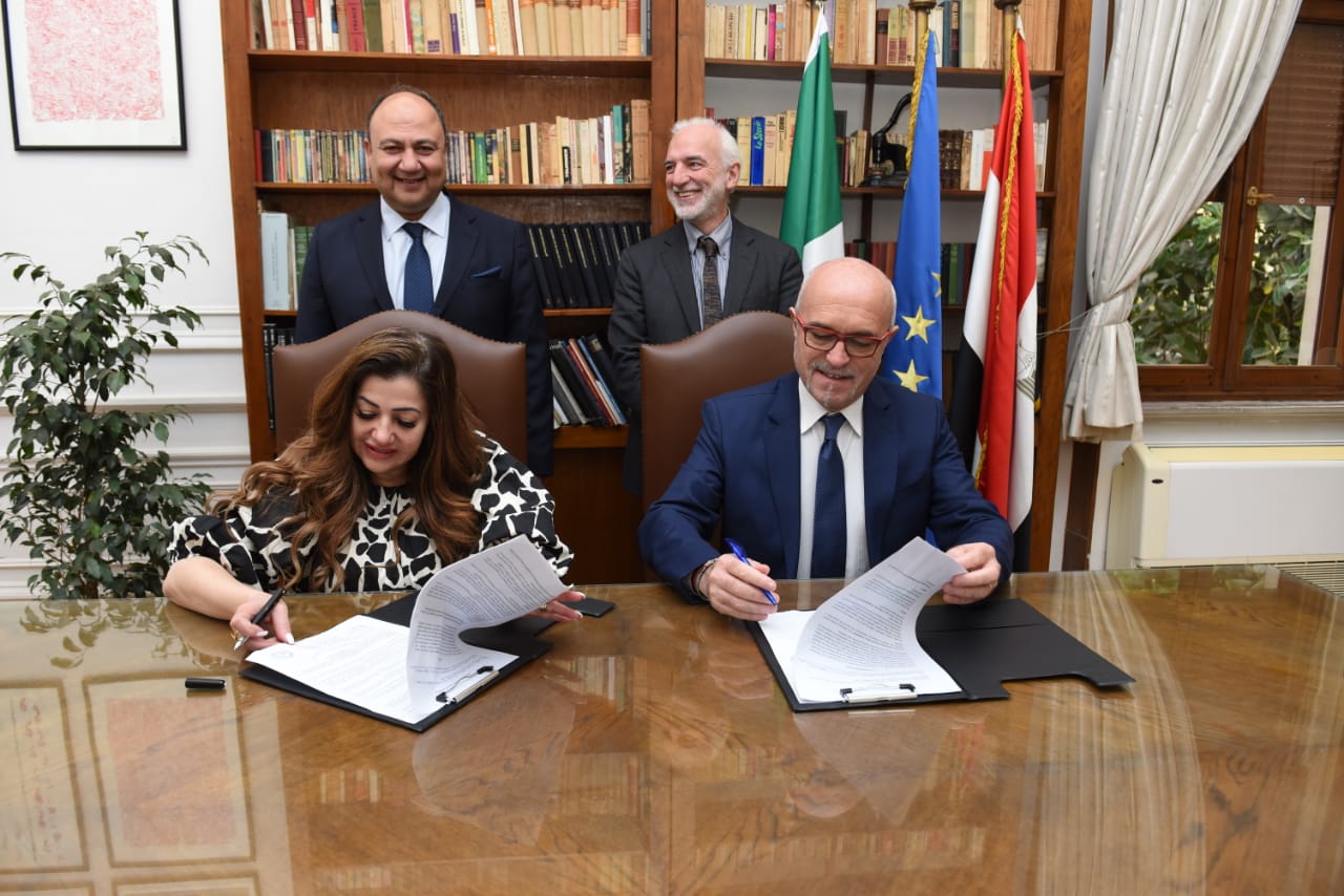   توقيع أول اتفاقية بين مصر وإيطاليا لرفع الكفاءة التقنية للمعلمين