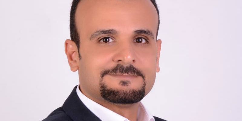   نجوم الفن والصحافة في ضيافة عصام حسن
