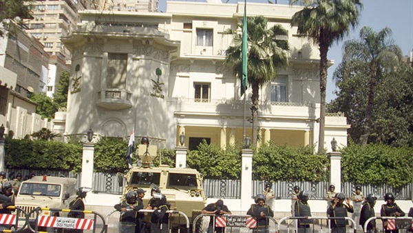   ‏سفارة المملكة بالقاهرة تطالب الجالية بالالتزام بالقرارات المصرية بشأن كورونا