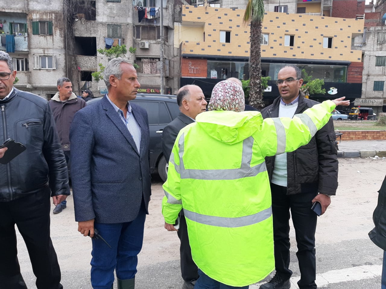   صور|| نائب وزير الإسكان يتابع أعمال سحب مياة الأمطار بمحافظات القاهرة الكبرى 