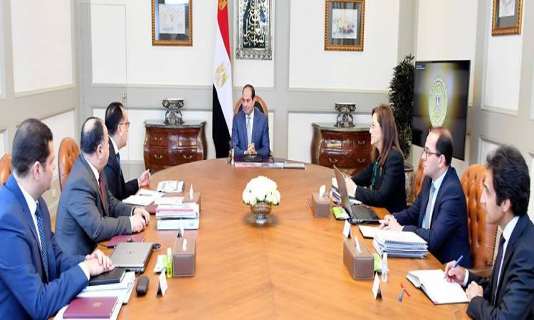   بسام راضى: الرئيس السيسى يوجه باتخاذ إجراءات تستهدف زيادة الأجور للعاملين بالدولة