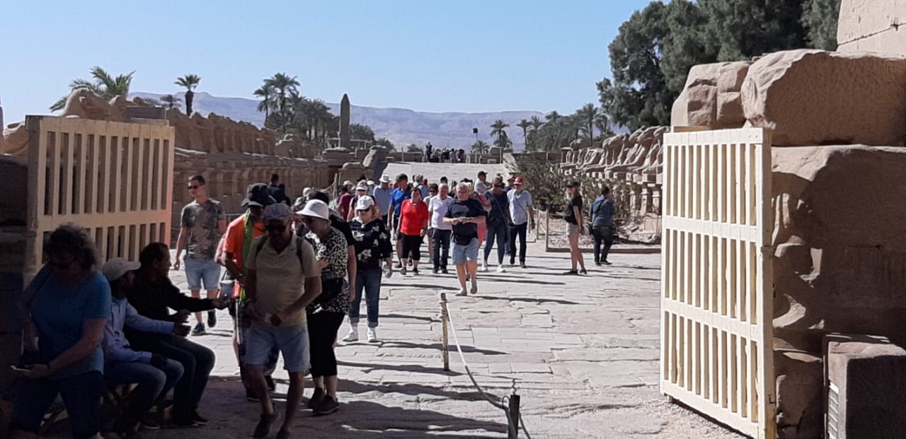   المناطق الأثرية تستقبل آلاف السياح بالقاهرة والأقصر (صور)