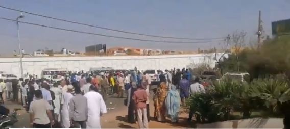   شاهد| أول فيديو من موقع محاولة اغتيال رئيس الوزراء السوداني