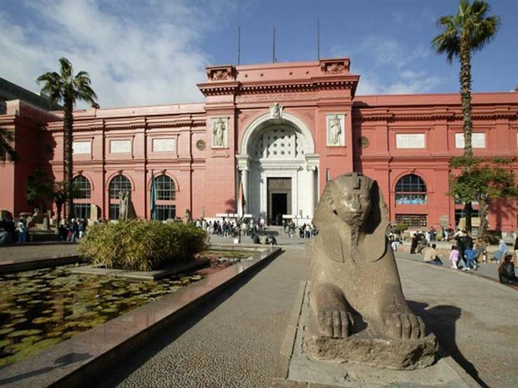   جولة ارشادية جديدة بالمتحف المصري بالتحرير لعرض فازة على شكل أوزة مربوطة