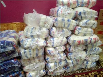   «مستقبل وطن» بقنا توزيع ١٠٠٠ شنطة مواد غذائية للأسر الأولى بالرعاية بمركز أبوتشت