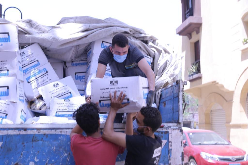   «التضامن»: توزيع 500 كرتونة مواد غذائية لمستفيدي مشروع «جدعان السيدة»