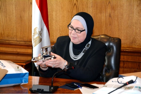   نيفين جامع : نسعى لتحقيق  التكامل بين سلاسل الإنتاج الوطنية للمساهمة في تطوير قاعدة صناعية مصرية متكاملة