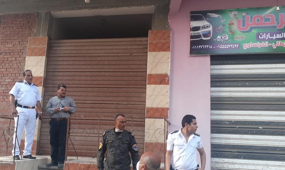   غلق وتشميع 12 محل تجاري لمخالفتها قرارات الحكومة شمال بني سويف