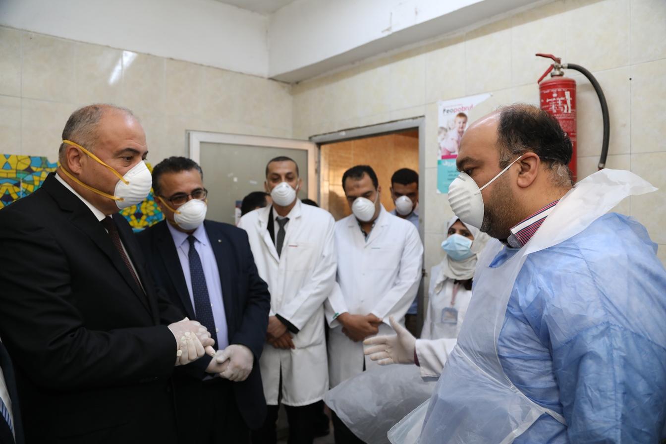   محافظ قنا: الإجراءات الإحترازية بمستشفى حميات نجع حمادى مطمئنة 