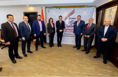   الجمعية المصرية اللبنانية لرجال الأعمال تتبرع بـ5 ملايين جنيه لصندوق تحيا مصر