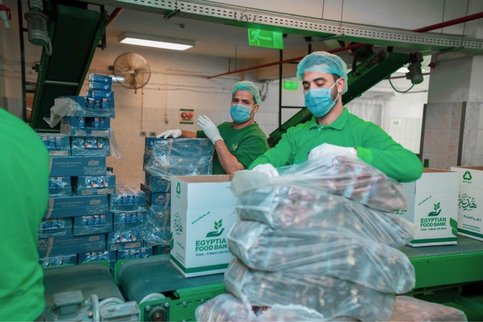   بعد التفاعل الكبير من جميع أطياف المجتمع بنك الطعام المصري يغطي حي الأسمرات ضمن مبادرة «دعم العمالة اليومية مسؤولية»