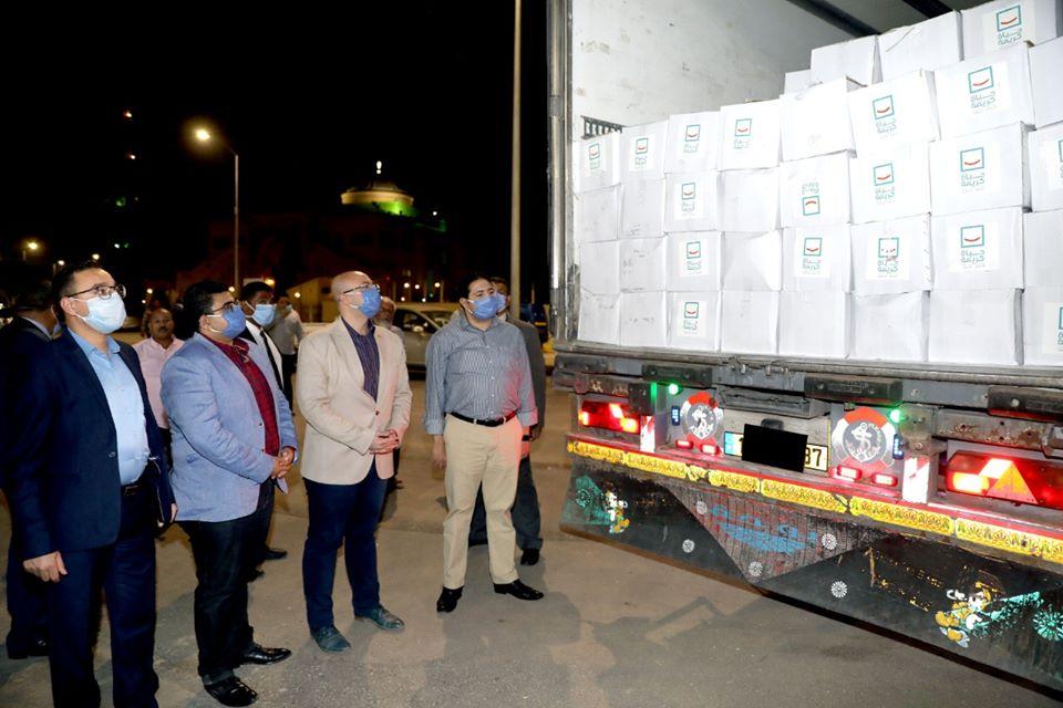   محافظ بني سويف يتسلم 5 آلاف كرتونة مواد غذائية من حملة «رد الجميل»