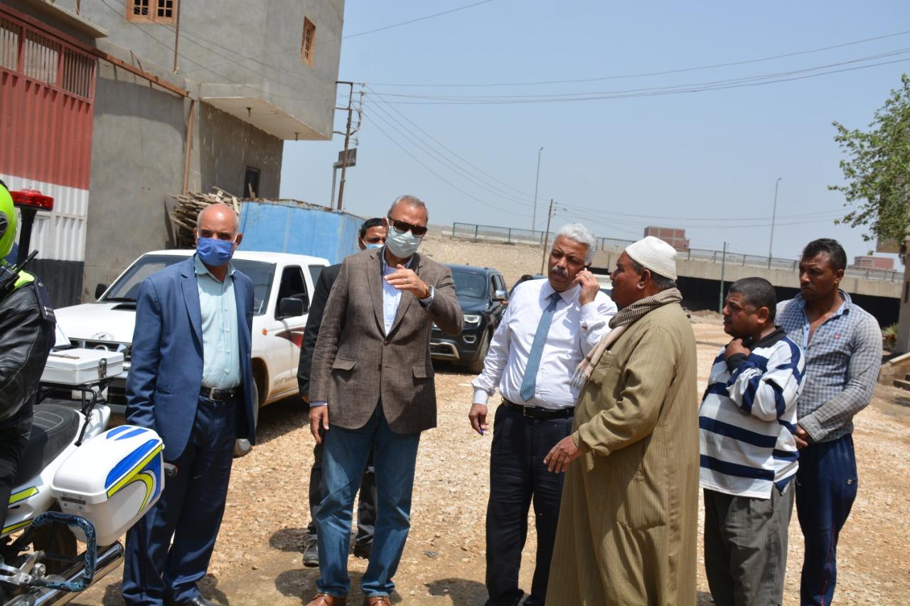   محافظ القليوبية يقوم بمتابعة عدد من المشروعات الجاري تنفيذها وحملات النظافة والإشغالات بمدينة شبرا الخيمة