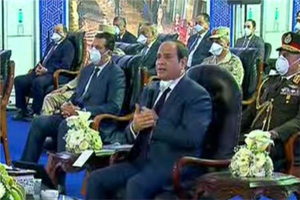   الرئيس السيسي: «المصريون دايما معايا في كل مرحلة صعبة»