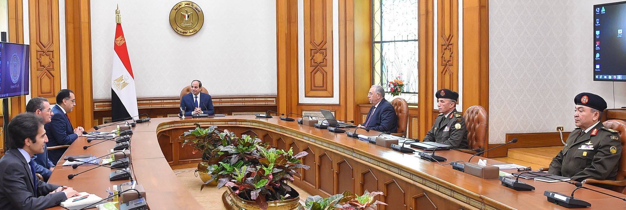   بسام راضى: الرئيس السيسى يوجه بزيادة رقعة الأراضي الزراعية المستصلحة