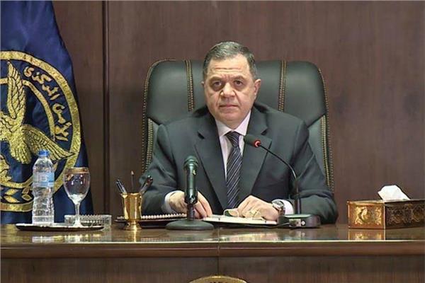   وزير الداخلية يهنئ الرئيس السيسى بمناسبة عيد تحرير سيناء