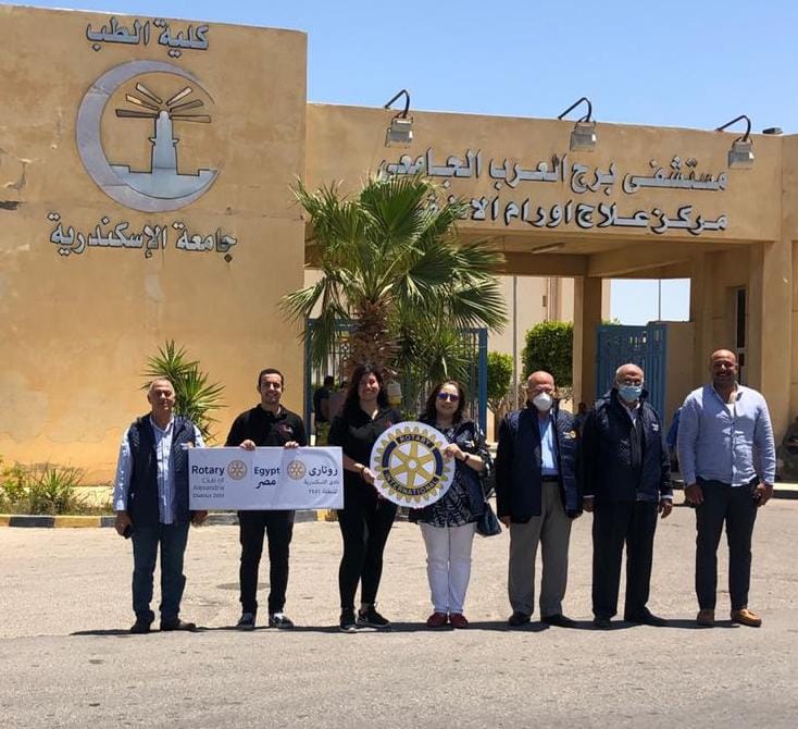   روتاري يوجه الدعم لمستشفى سرطان برج العرب والعمالة اليومية