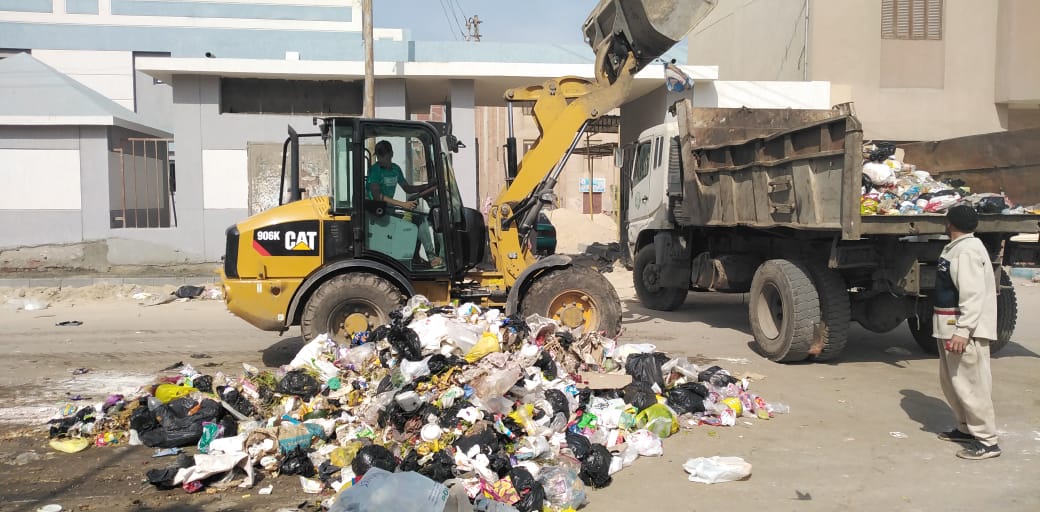   بالصور|| سيارات متحركة لجمع القمامة في ثاني الاسماعيلية