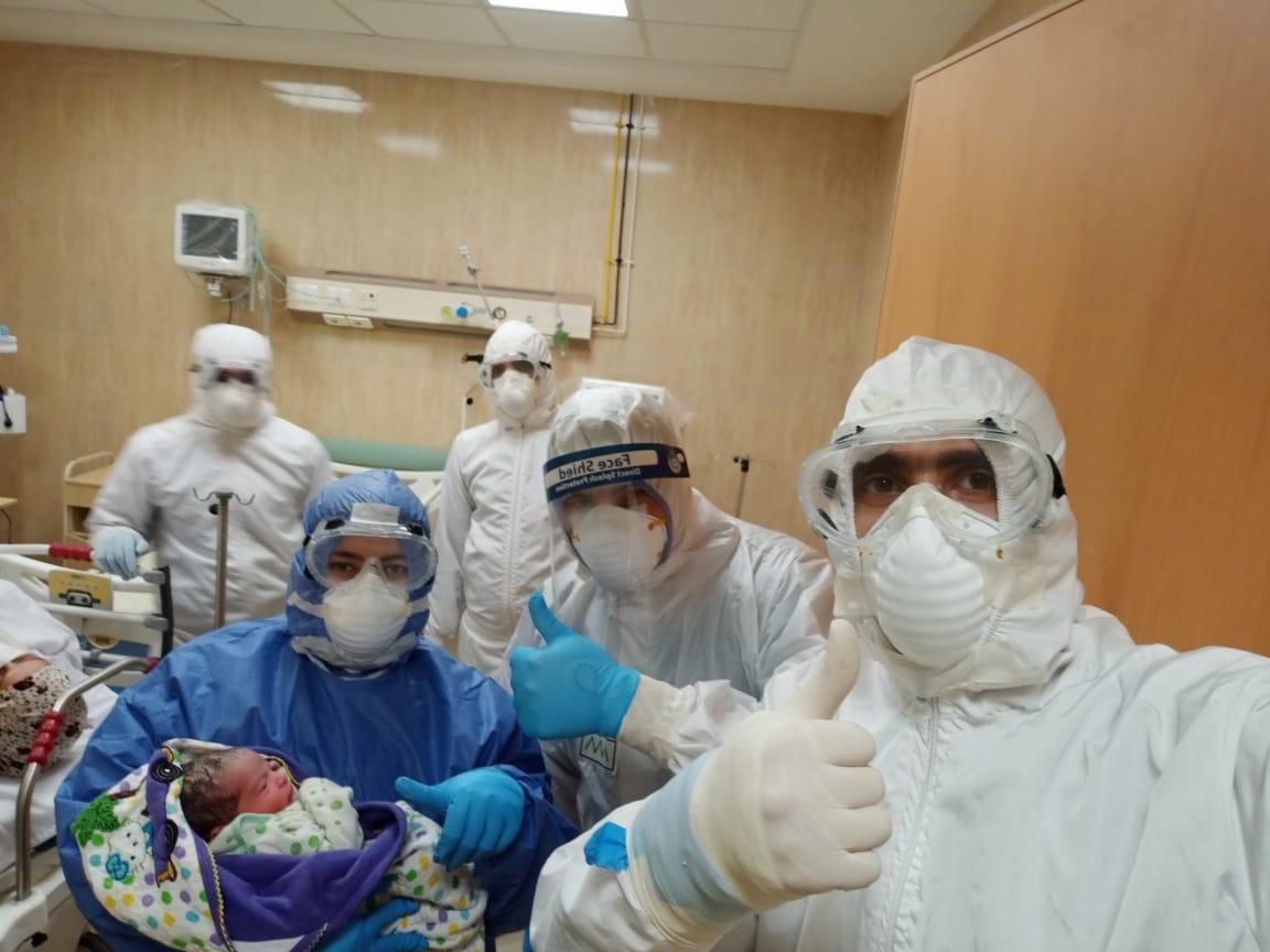   ننشر أول صور للطفل المولود داخل مستشفى عزل ملوي بالمنيا